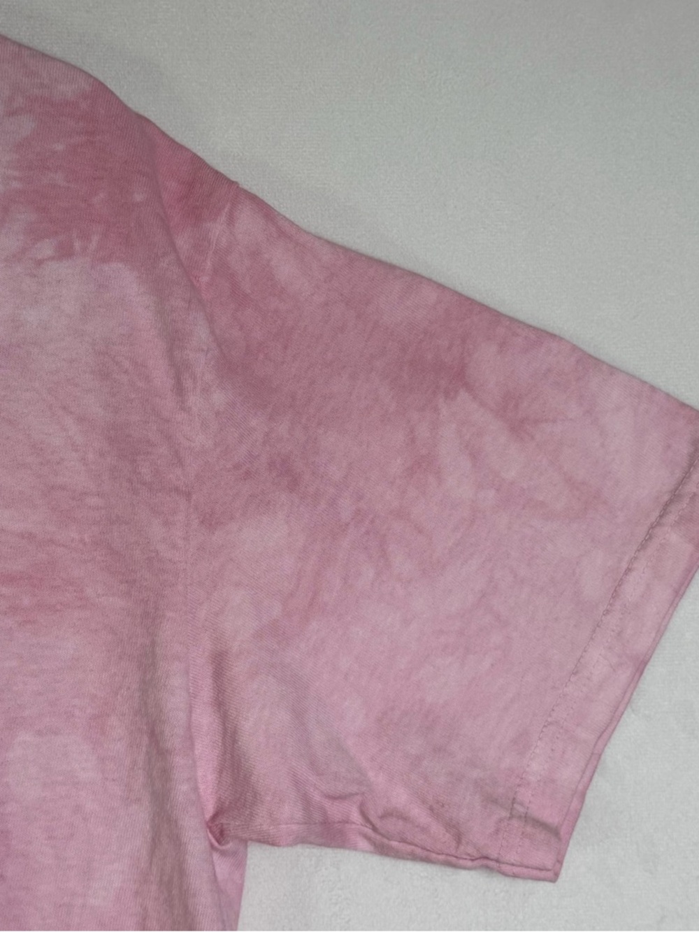 The Mountain Women’s Chihuahua Graphic Tee Pink Tie Dye Y2K Dog Shirt Sz M USA - Picture 9 of 9